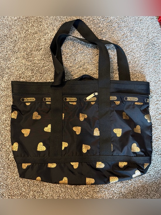 Lesportsac Handbags - LeSportsac "Heart of Gold" Black Nylon Tote Bag